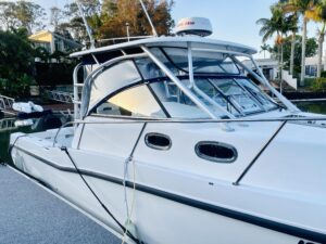 Boston Whaler 305 Conquest